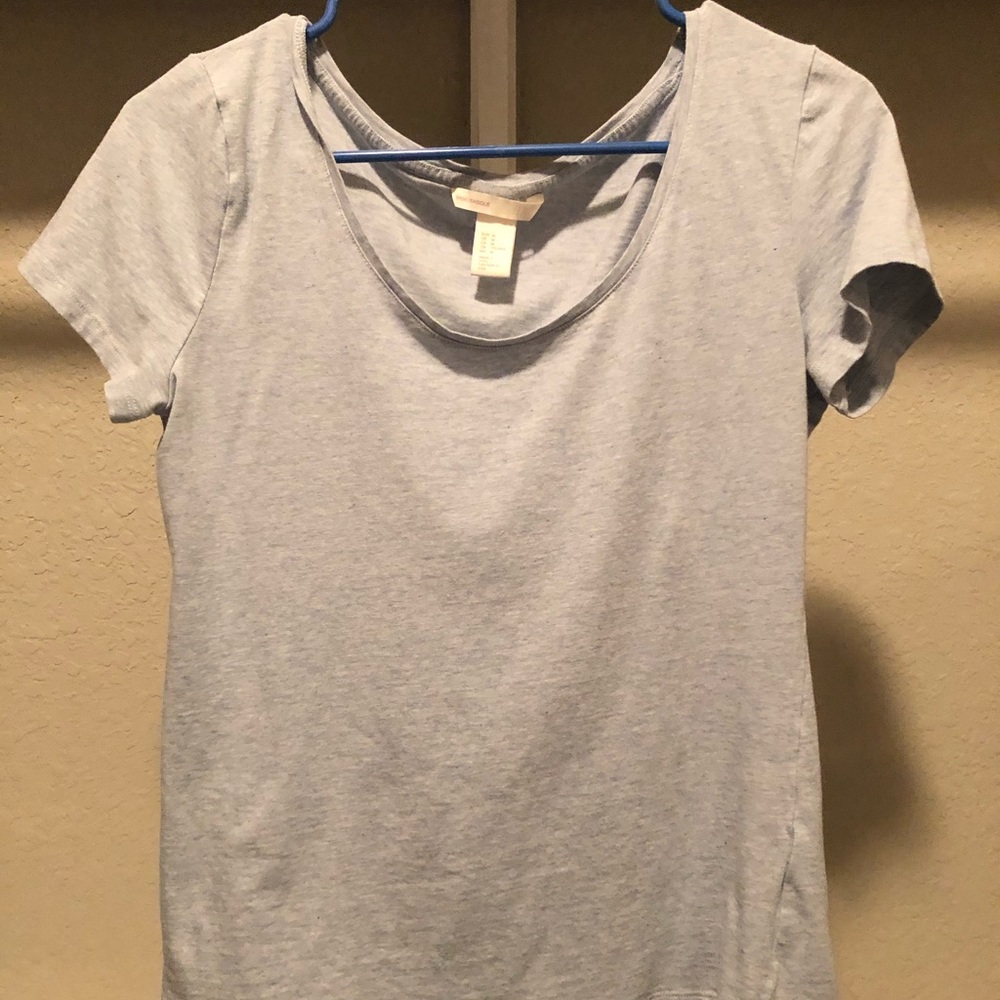 Blue/gray top
